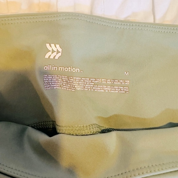 All in Motion Light Green Leggings - Picture 3 of 3